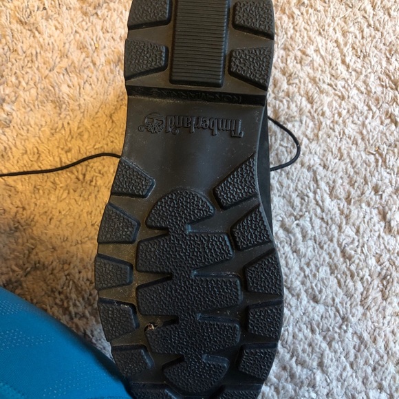 Black timberland boots, worn once - Picture 3 of 3